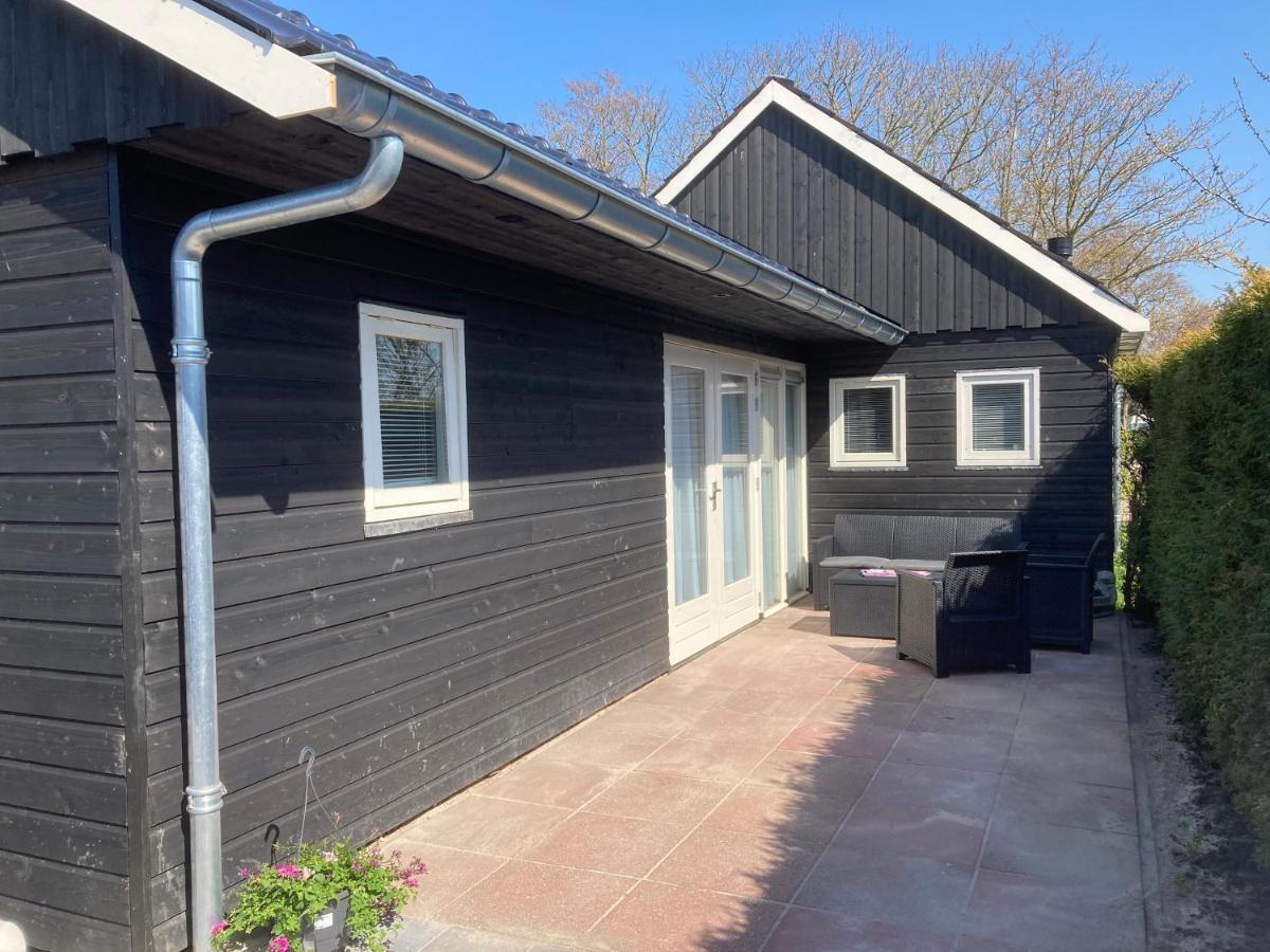 Vakantiehuis 'T Laaisterplakky Zonder Drempels Oude Bildtzijl Eksteriør billede